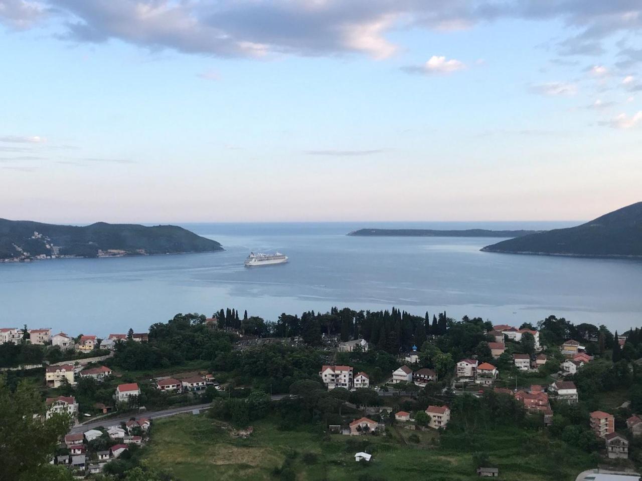 Magnificent Views Apartment Herceg Novi Chambre photo